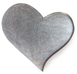 Ein silber-graues Herz aus Metall